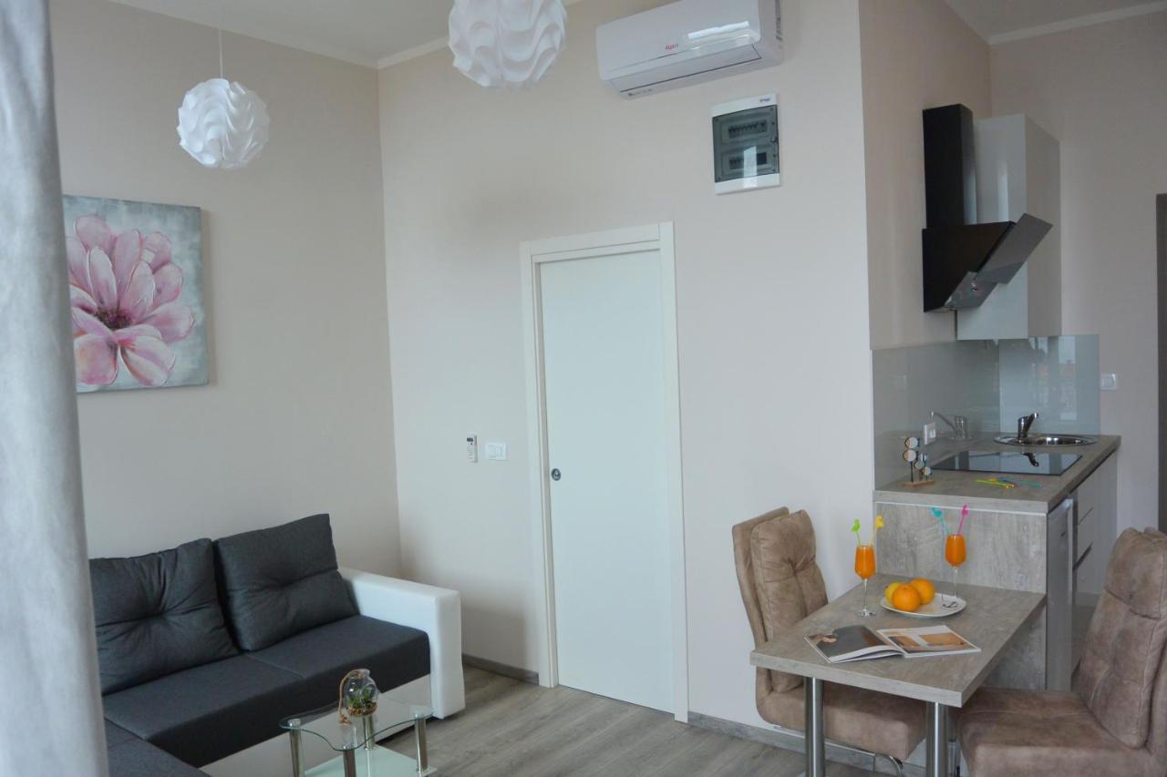 Center Vibes Lux Apartment Рийека Екстериор снимка